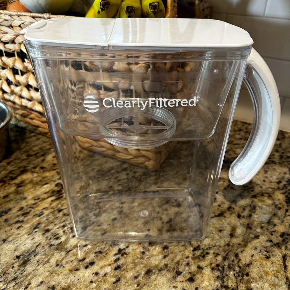 Clearly Filtered Water Pitcher and Filter